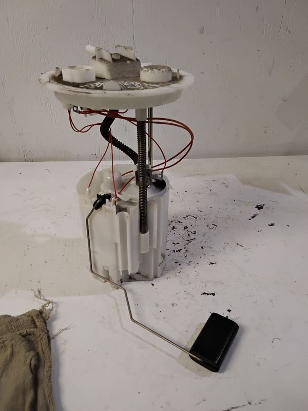 Fuel Pump Assembly 1.6L Tank Mounted Fits 13-14 ESCAPE 3596865