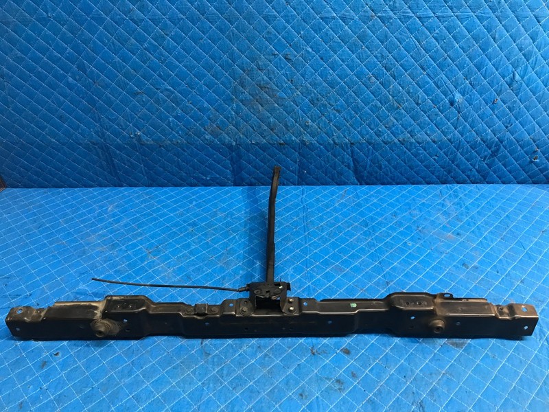 06-14 KIA SEDONA Radiator Core Support Bracket OEM