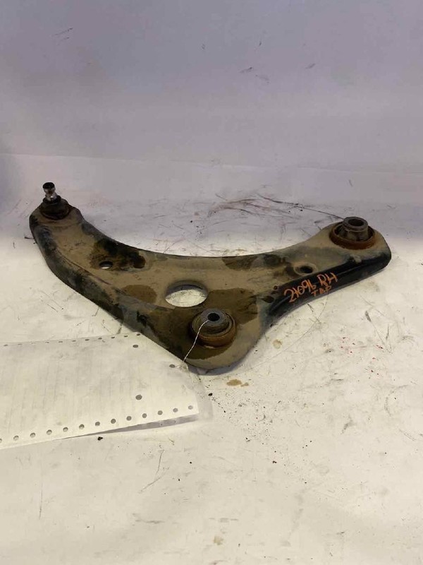Lower Control Arm Front NISSAN VERSA Right 12 13 14 15 16 17 18 19