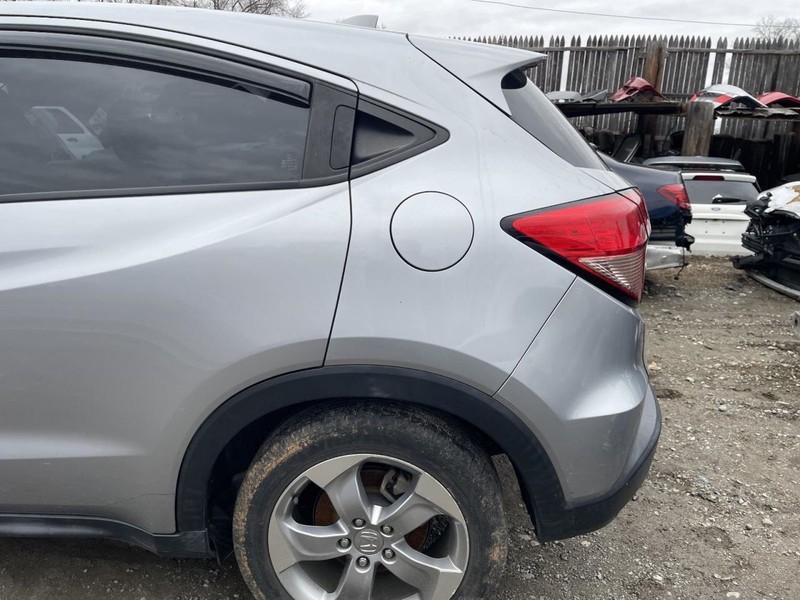 2016-22 HONDA HR-V LEFT QUARTER PANEL SILVER PC:NH830M 1.8L AT FWD 127K LX 65440