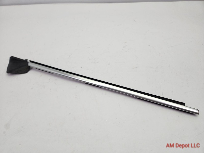 2009 BMW 135i 128i E88 Convertible Rear Left Driver Weatherstrip Alu Matt