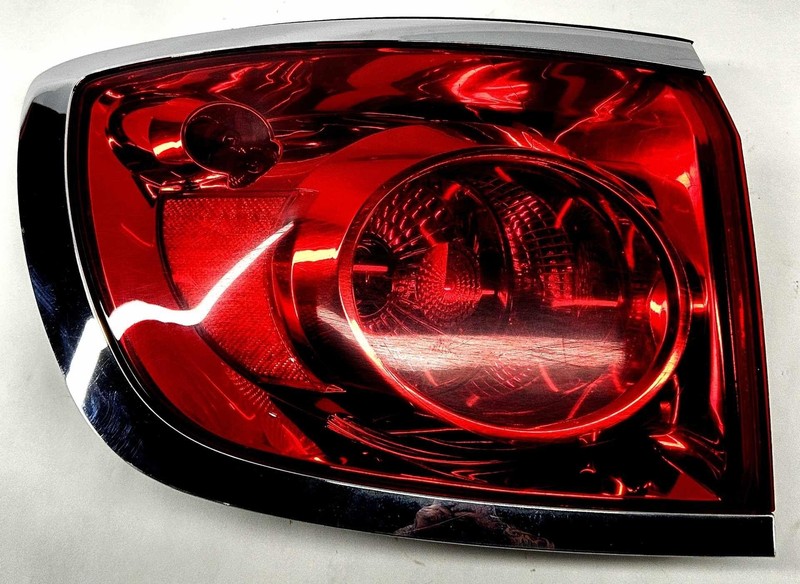 2008-2012 Buick Enclave Left Driver Side LH Tail Light Lamp OEM