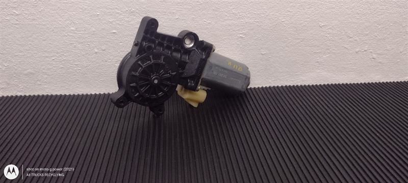03-07 Cadillac CTS Rear Right Passenger Power Window Motor Only OEM 15277679