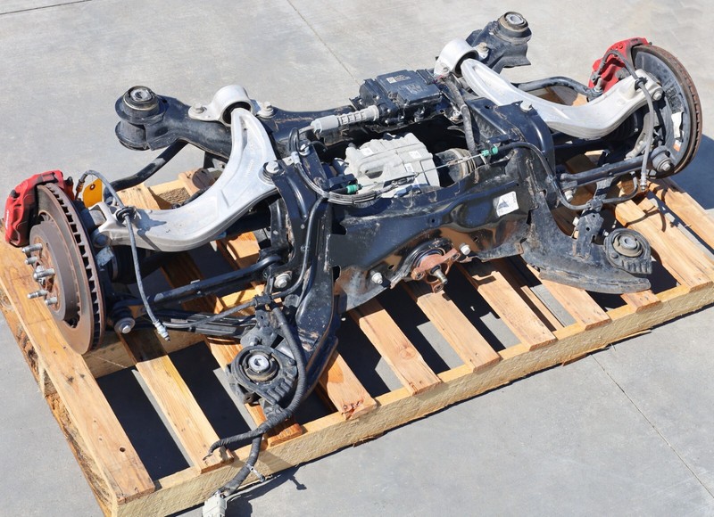 2016 Chevrolet SS Sedan Complete Rear End Suspension Differential Axle 3.27 OEM