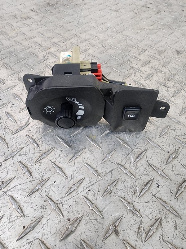 2000-2005 Chevrolet Monte Carlo Headlight Head Lamp Switch Oem Tested