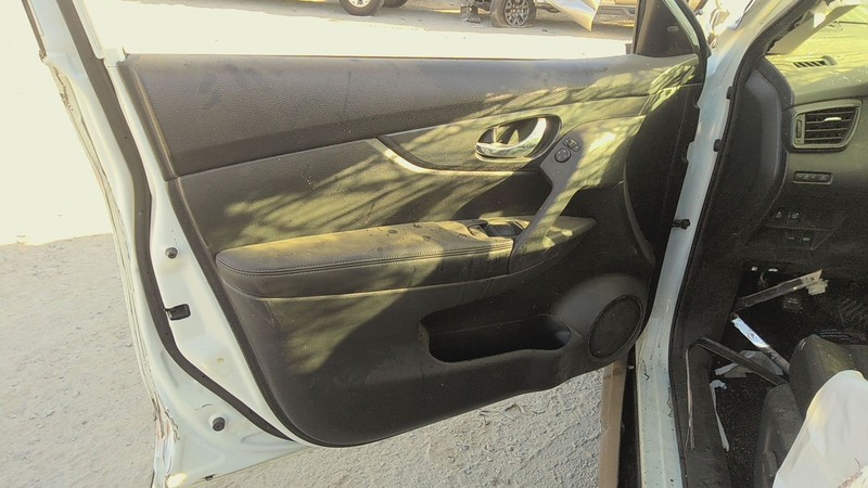 Front Door Trim Panel ROGUE Left 17 18 19 20 16 15 14