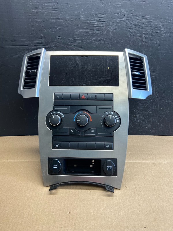 2008 2009 2010 Jeep Commander Grand Cherokee A/C Climate Control Bezel AC6161 DG