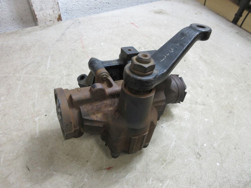1987-1995 Jeep Wrangler YJ OEM Power Steering Gear Box w/ Bracket 5691676