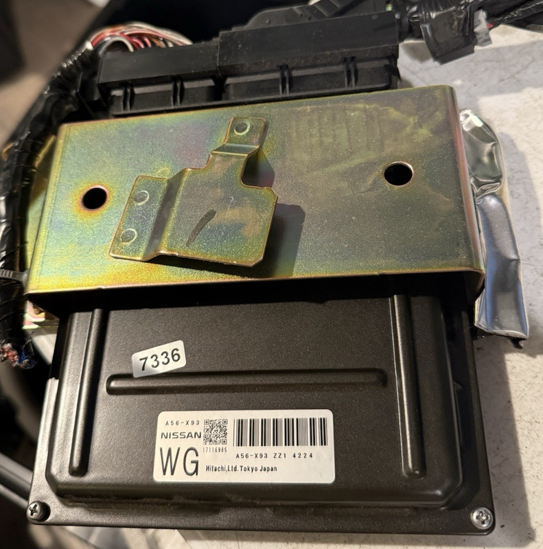 2004-2005 Nissan Maxima ENGINE CONTROL MODULE ECU/ECM A56-X93 ZZ1 computer