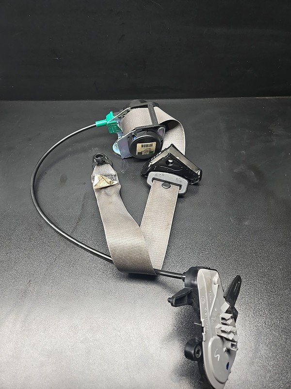 2008-2011 BMW E93 3-Series Convertible Right Upper Seat Belt Retractor Gray OEM