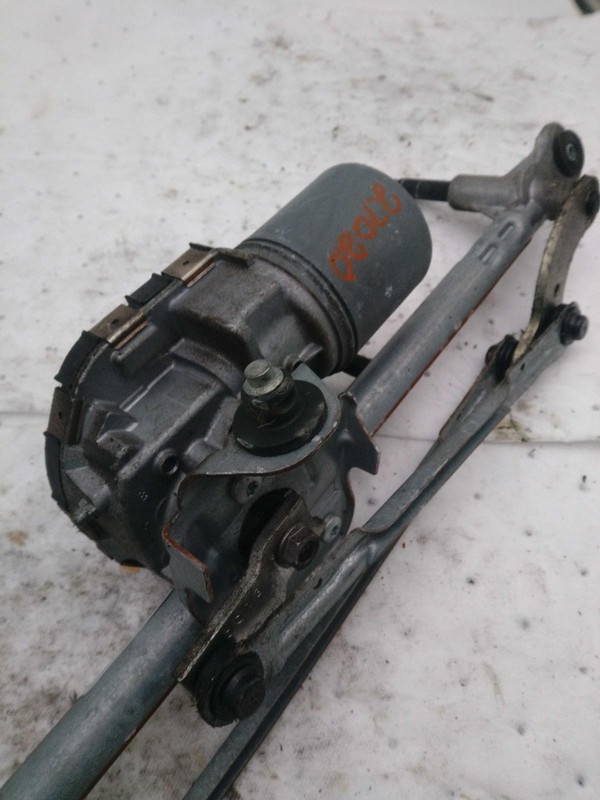 Used Windshield Wiper Motor fits: 2015 Chrysler 200Grade B