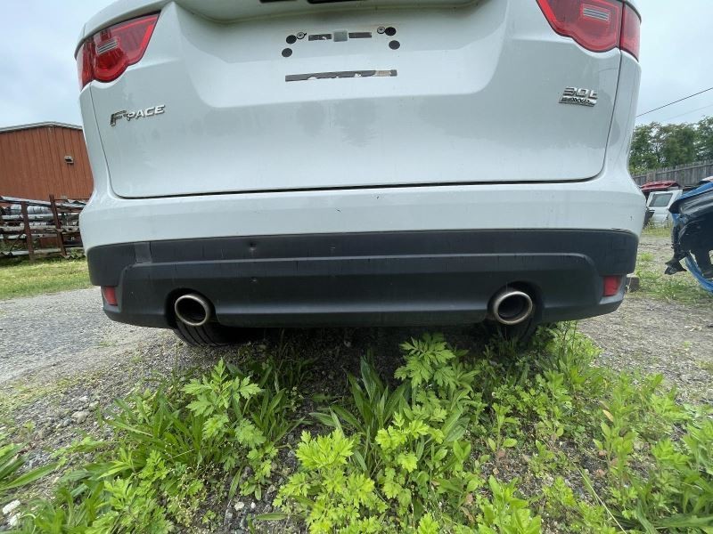 17-20 JAGUAR F-PACE REAR BUMPER COVER BLACK PC: 1AA AWD 47K -PREMIUM- 47037