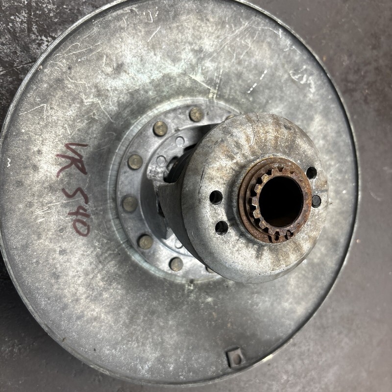 1988 89 YAMAHA Wide Track Snowmobile VK540 VK 540 secondary driven clutch