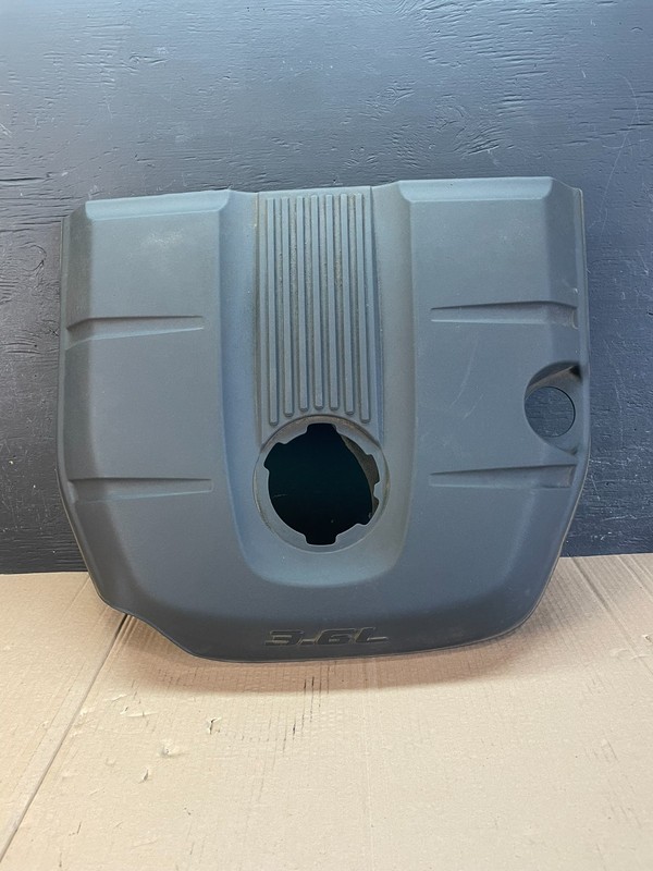 2011 - 2015 Jeep grand Cherokee 3.6L Engine Motor Cover OEM AD8616DG