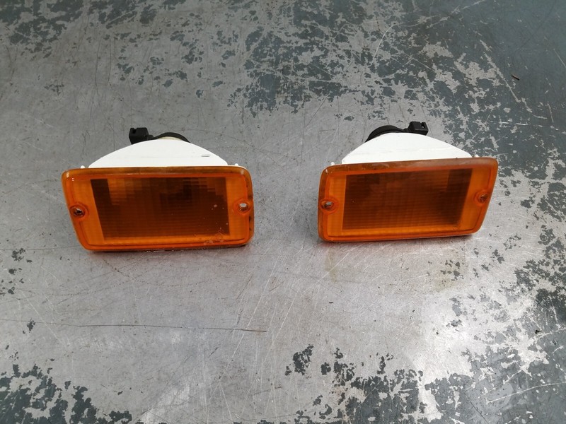 2005 Jeep Wrangler TJ Rubicon 4x4 Front Turn Signal Lights#8311 VV3