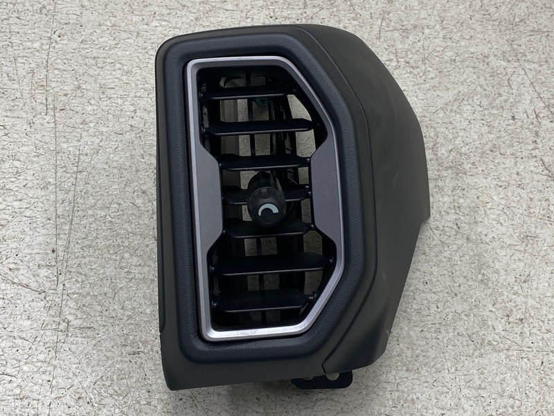 2021-2024 FORD BRONCO SPORT FRONT RIGHT PASSENGER SIDE AIR VENT GRILL OEM LOT794