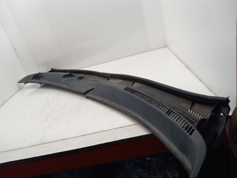 04 05 06 07 08 09 Toyota Prius Cowl Vent Panel