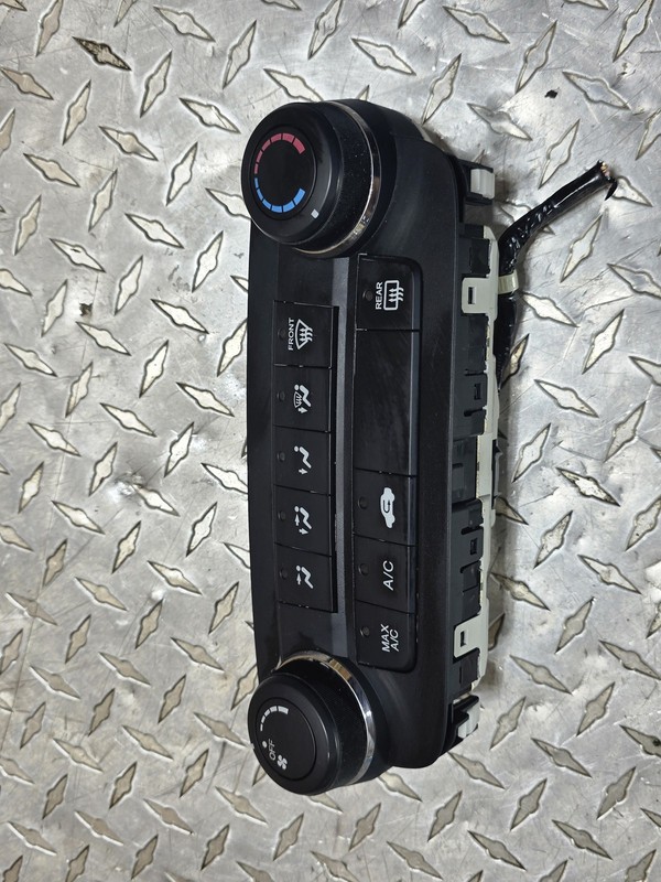 2010 - 2011 Honda CR-V Heater A/C Climate Temperature Control Unit OEM Manual