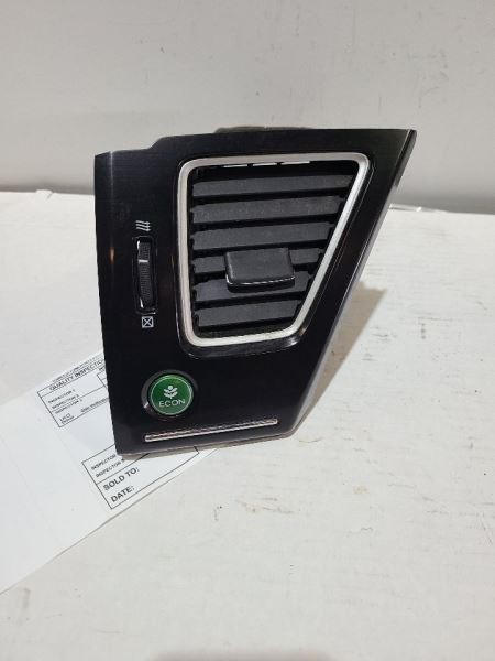 2013 CIVIC Left AC Vent Dash Bezel 568871