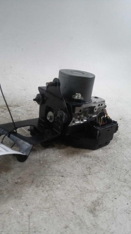 2012 INFINITI M37 ABS Pump & Motor Assembly OEM 476601MF2A 121K Miles