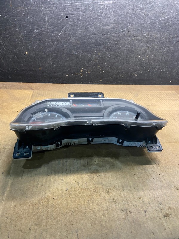 2014 Ford E150 E250 E350 VAN Gauge Speedometer Cluster OEM Y4595 DG