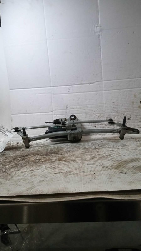 2015 Hyundai Tucson Wiper Motor OEM Black 140K Miles 981102S000
