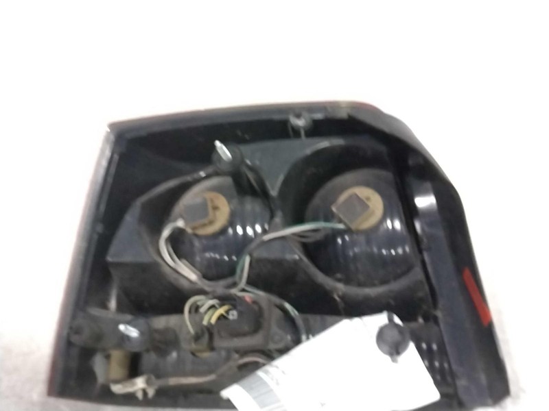 2006-2008 Dodge Charger Right Tail Light Assembly OEM Used 457736 149K Miles