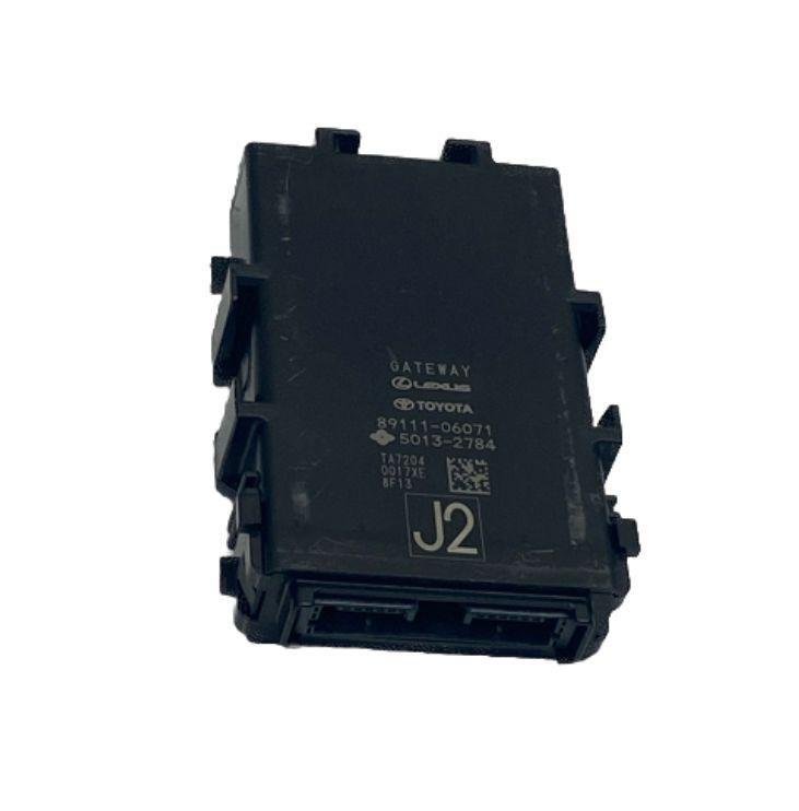 Toyota Camry network gateway 18 to 20 control module unit assy OEM 8911106071