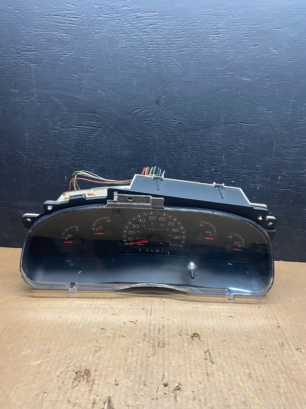 1999 to 2000 Ford E350 Van Speedometer Instrument Cluster H2043