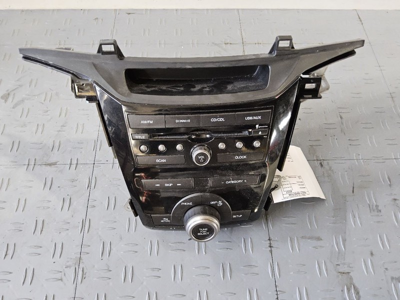 2011-2013 Honda ODYSSEY Radio Audio Assembly VIN 6 8th Digit EX-L w/o Navigation