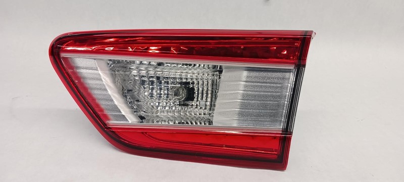 17-'19 SUBARU IMPREZA Hatchback passenger inner Taillight 2.0L OEM Grade A!