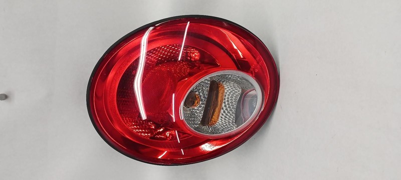 06-'10 VOLKSWAGEN BEETLE Right passenger Taillight OEM Grade A!