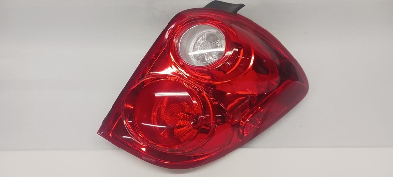 10-'15 CHEVROLET EQUINOX Right Passenger Taillight OEM Grade B Condition!