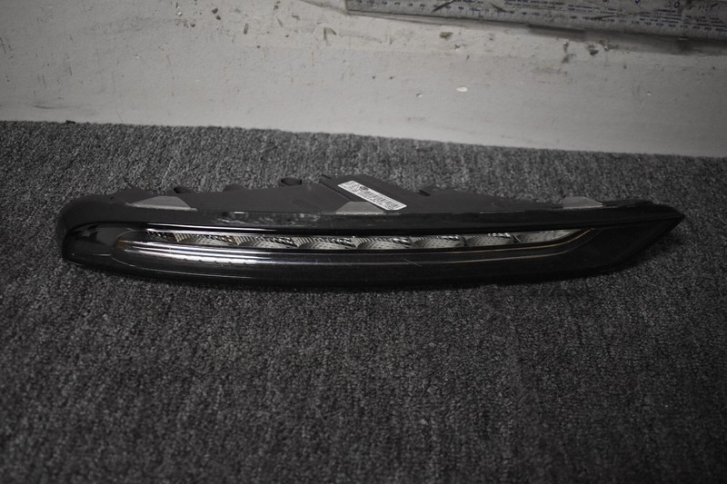 2015-2018 PORSCHE MACAN S DAYTIME RUNNING LIGHT RIGHT SIDE FACTORY OEM