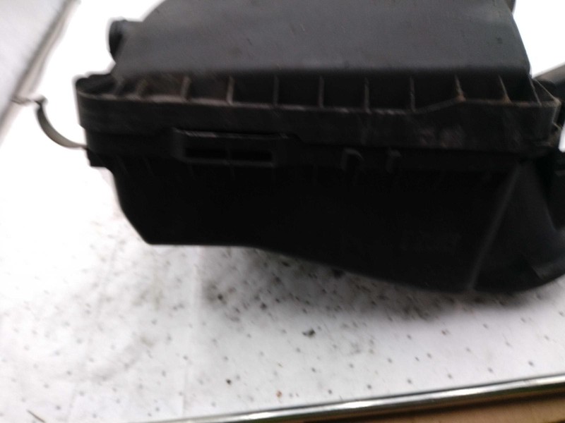 2011 Chevrolet Malibu Air Cleaner Assembly OEM Black 2.4L 175K Miles
