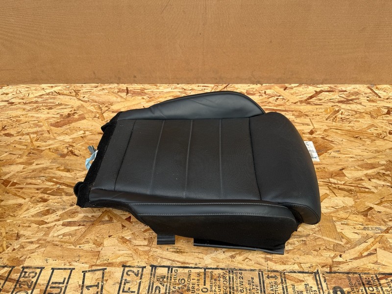 KIA STINGER GT2 18-20 OEM FRONT LEFT DRIVER LOWER SEAT SKIN CUSHION (BLACK)
