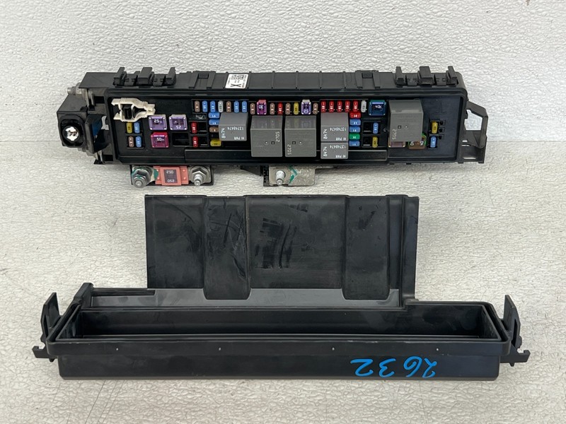 ⭐2016-2020 TESLA MODEL X TERMINAL JUNCTION FUSE RELAY BOX MODULE OEM LOT2632