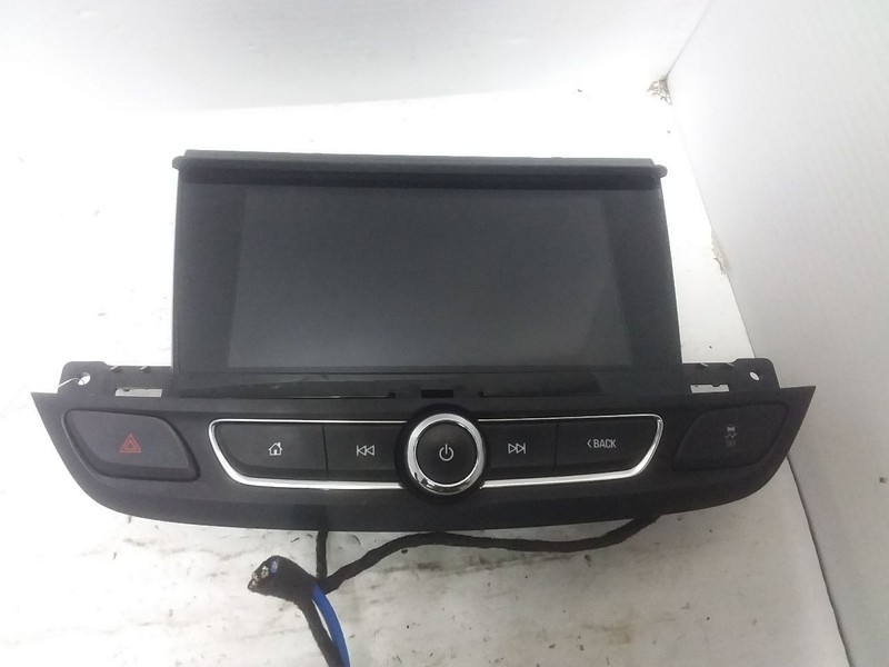 Radio Display Screen And Control Panel Fits 18-20 REGAL 39131949