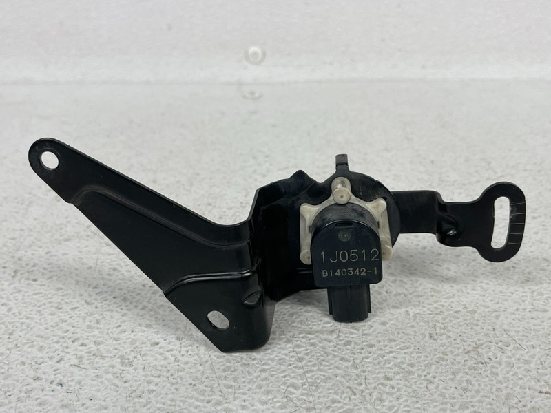 ⭐10-15 LEXUS IS250 IS350 FRONT LEFT DRI/ SIDE HEADLIGHT LEVELING SENSOR LOT2324