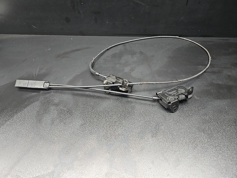 Mercedes W204 C250 Front Hood Bonnet Latch Lock 2048800260 OEM