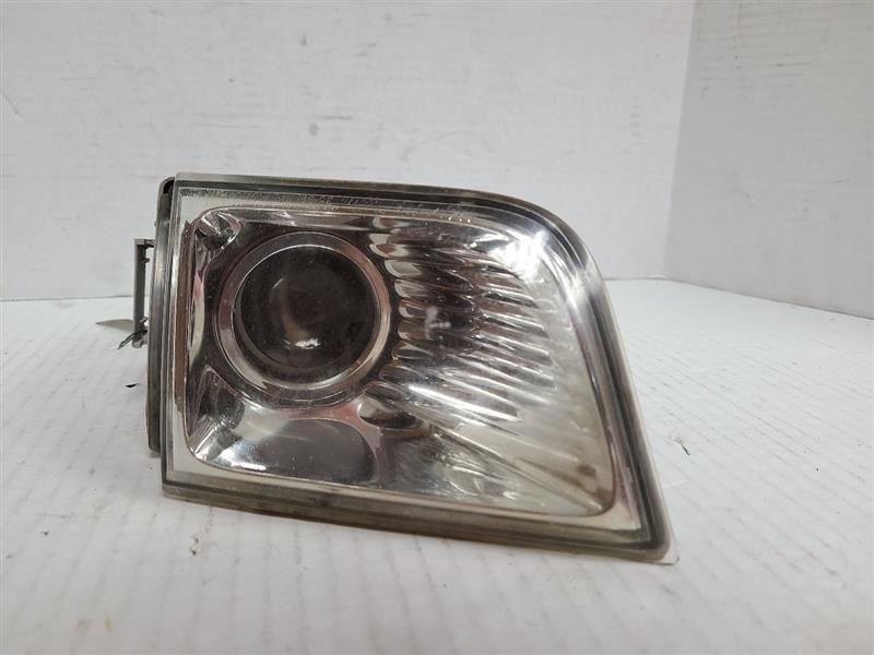 Driver Corner/Park Light Fog-driving Bumper Mounted Fits 03-05 4 RUNNER 561814