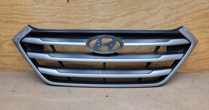 2016 2017 2018 HYUNDAI TUCSON Front Bumper Grille OEM 86351-D3000 "DAMAGED" *