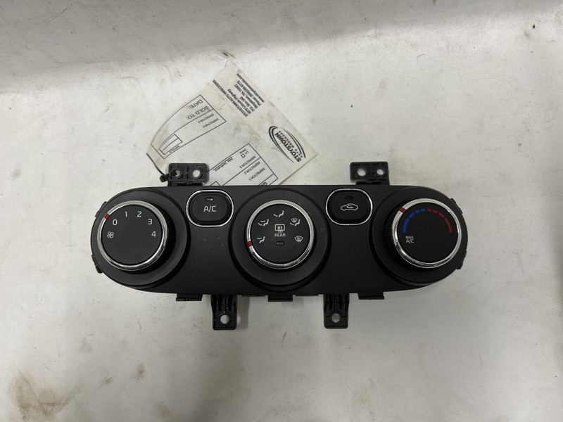 2017 KIA FORTE Heat AC Controller Sedan manual control 97250B0AA0 OEM 17 18