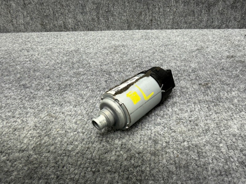 GENESIS GV70 22-26 OEM FRONT LEFT DRIVER SEAT MOTOR FORWARD BACKWARD ASSEMBLY