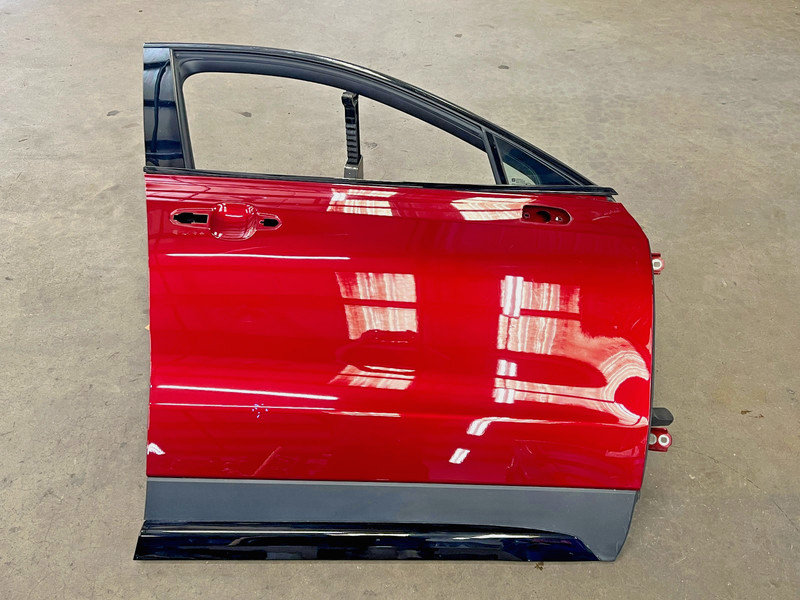⭐2019-2025 CADILLAC XT4 FRONT RIGHT PASS SIDE DOOR SHELL COVER PANEL OEM LOT2679