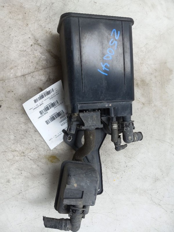 03 TOYOTA ECHO 1.5L FUEL VAPOR CANISTER