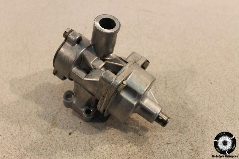 1993 Suzuki Katana 600 GSX600F ENGINE MOTOR OIL PUMP GSX 93