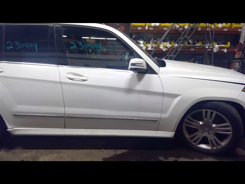 Passenger Front Door White Fits 10-15 MERCEDES GLK250 1266964