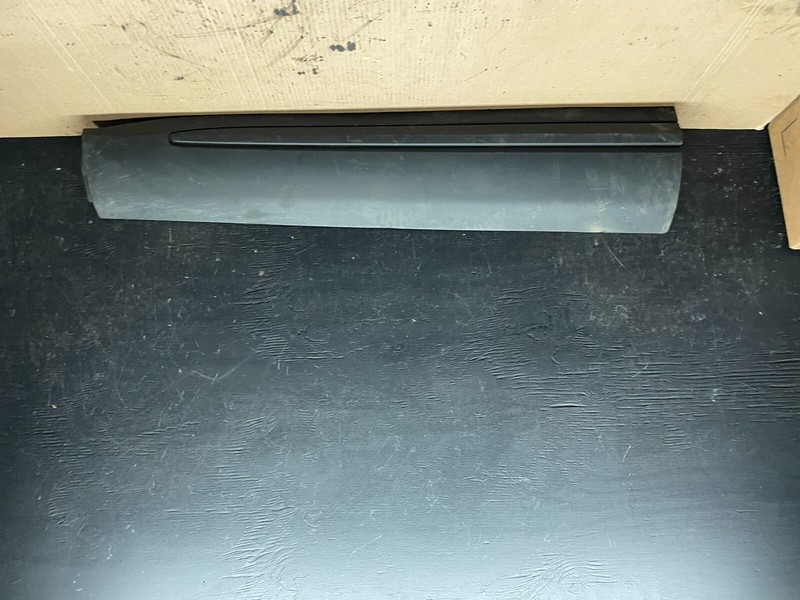 2020 to 2023 Ford Explorer Front Left Door Molding Trim OEM J3653 DG1
