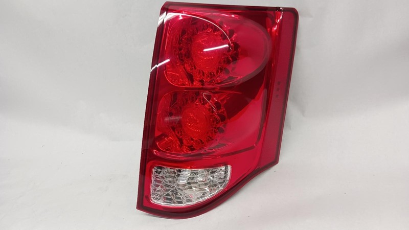 11-'20 DODGE GRAND CARAVAN Right passenger taillight OEM Grade B